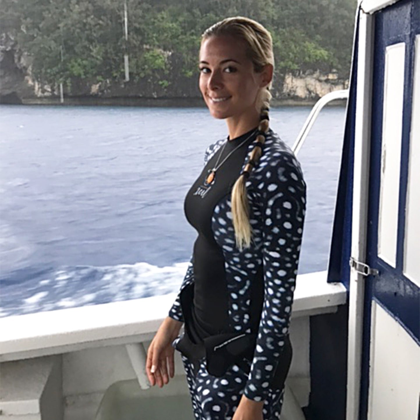 Women's Ocean Ramsey Water Inspired Premium Stretch Long Sleeve UV Top W/Key Pocket - Black/Whale Shark Print